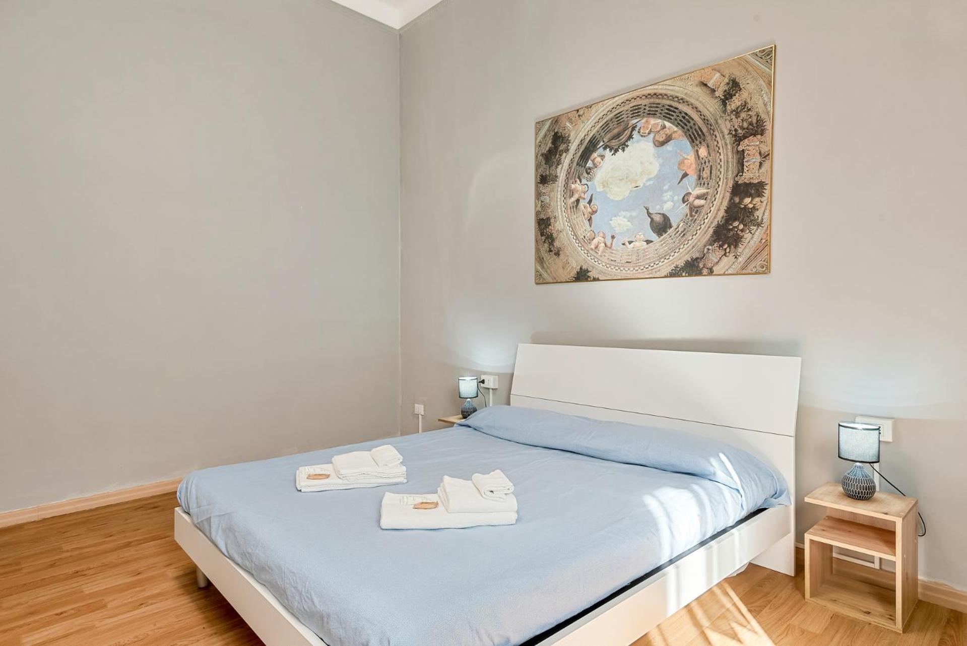 Redamare In The Center Of The